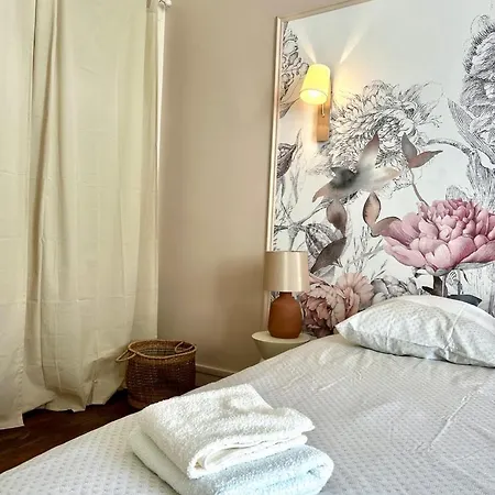 La Lorraine : Cosy En Centre Ville Poitiers Exterior photo
